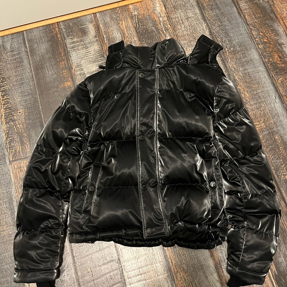 Aritzia Superpuff Shorty Liquid